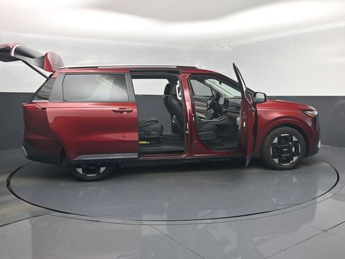 Certified 2025 Kia Carnival EX image 60