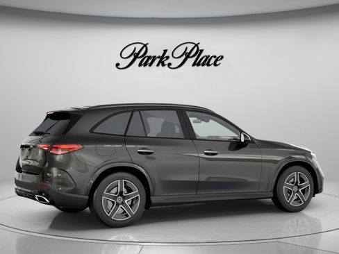 Used 2026 Mercedes-Benz GLC 300 image 23