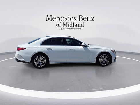 Used 2024 Mercedes-Benz E 350 4MATIC Sedan image 9