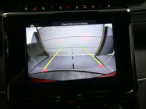 New 2025 Jeep Grand Cherokee Laredo X w/ Luxury Tech Group I RWD image 32