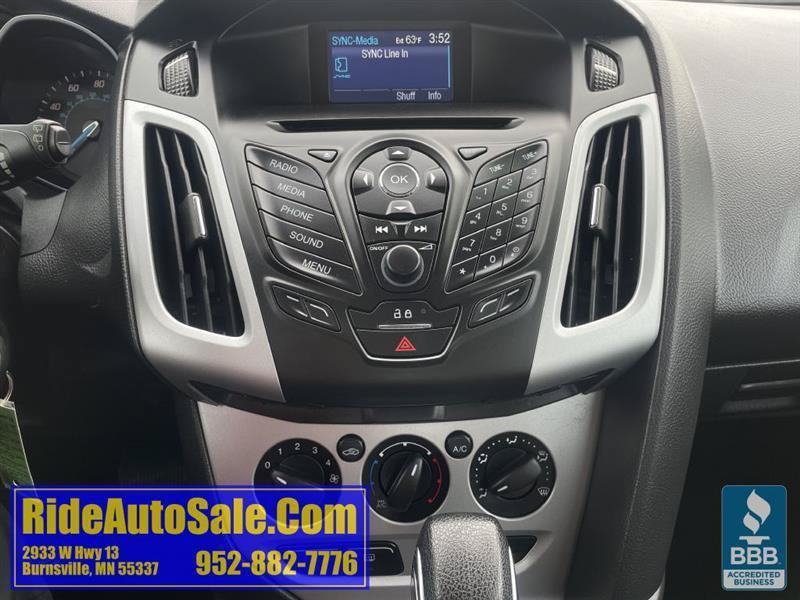 Used 2013 Ford Focus SE w/ SE Winter Pkg FWD image 21