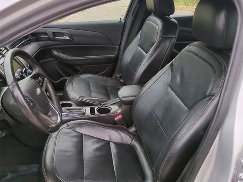 Used 2016 Chevrolet Malibu LTZ image 17