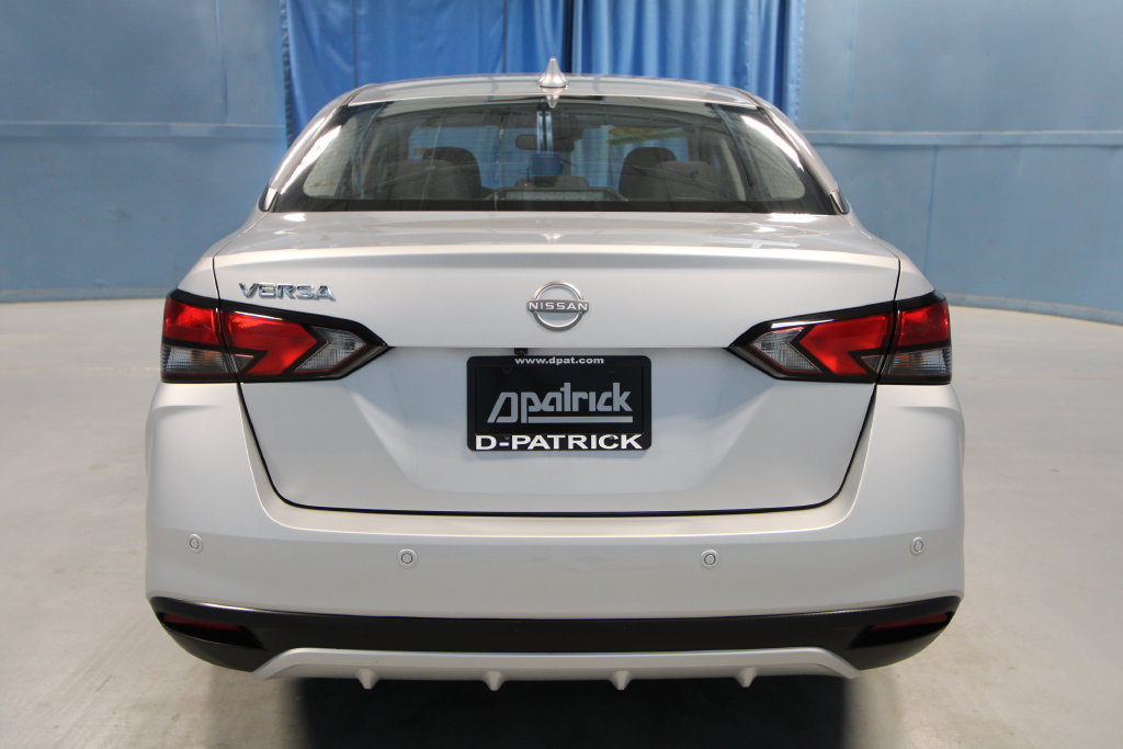 Used 2025 Nissan Versa SV FWD image 30