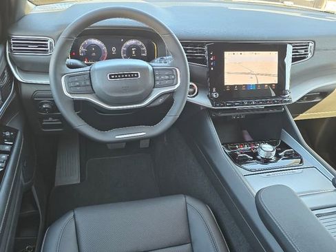 New 2025 Jeep Wagoneer Series II image 6