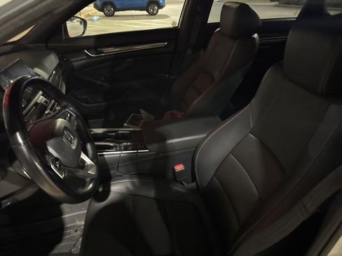 Used 2022 Honda Accord Sport image 11