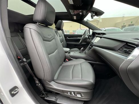 Used 2022 Cadillac XT5 Premium Luxury image 25