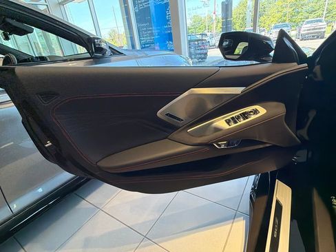 Used 2024 Chevrolet Corvette Z06 RWD image 10