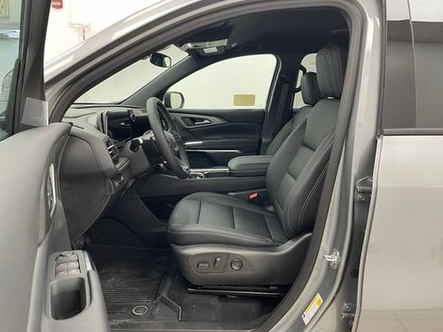 New 2026 Chevrolet Traverse LT w/ Midnight/Sport Edition AWD/4WD image 8