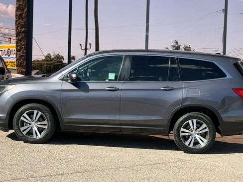 Used 2017 Honda Pilot EX image 6