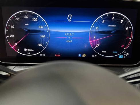 Used 2025 Mercedes-Benz C 300 4MATIC Sedan image 28