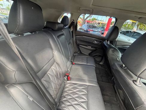 Used 2023 Nissan Rogue Platinum w/ Platinum Premium Package image 6