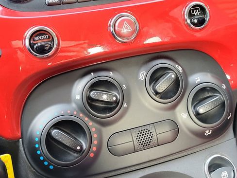 Used 2013 FIAT 500 Pop image 16