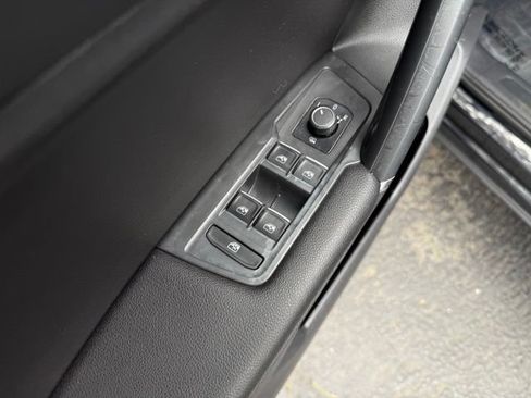 Used 2020 Volkswagen Tiguan S FWD image 11
