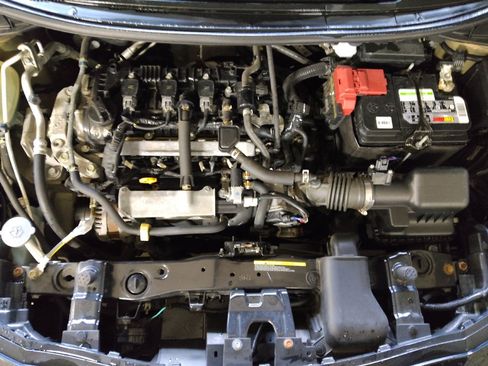 Used 2021 Nissan Versa SV FWD image 30