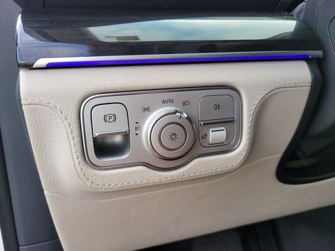 Used 2020 Mercedes-Benz GLE 350 image 31