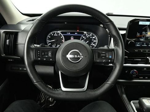 Used 2022 Nissan Pathfinder SL image 27