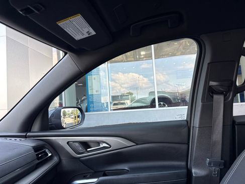 Used 2024 Chevrolet Traverse LT FWD image 29