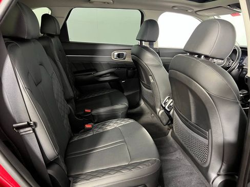 Used 2022 Kia Sorento SX Prestige image 33