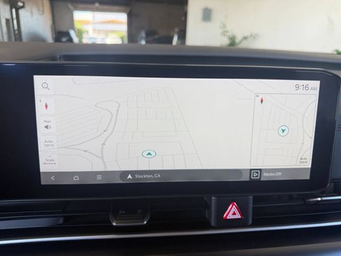 Used 2026 Kia Carnival FWD image 20