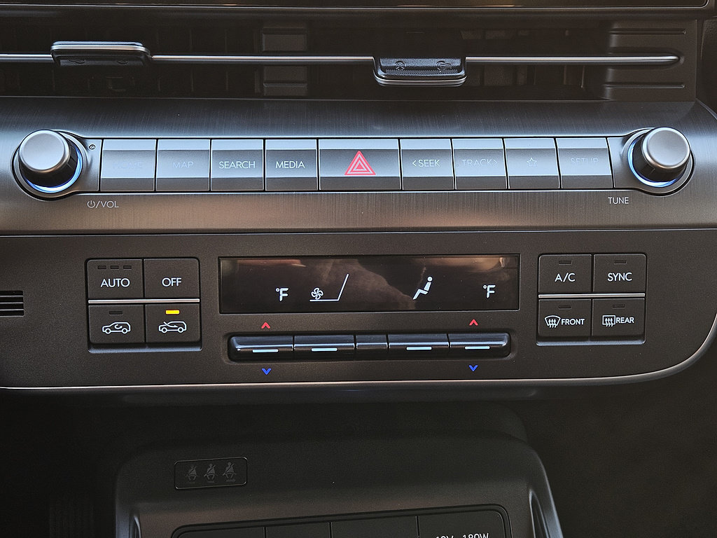 New 2026 Hyundai Kona Limited FWD image 18