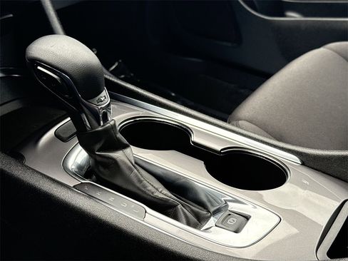 Used 2023 Chevrolet Malibu LT image 21