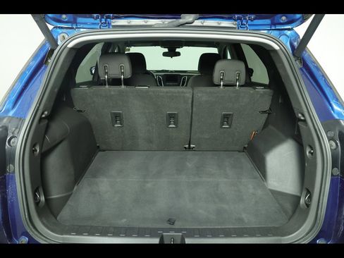 Used 2020 Chevrolet Equinox LT w/ Driver Convenience Package image 16