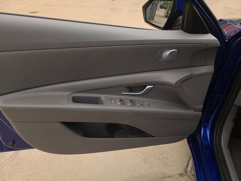 Used 2023 Hyundai Elantra SEL image 15