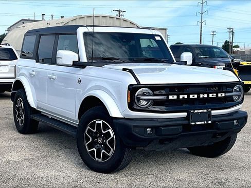 Used 2023 Ford Bronco Outer Banks AWD/4WD image 36