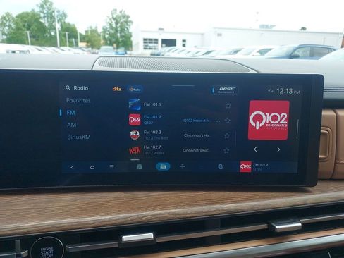 Used 2025 Hyundai Santa Fe Limited FWD image 14