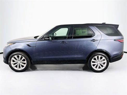 Used 2024 Land Rover Discovery Dynamic SE image 8