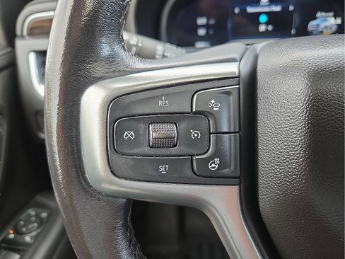 Used 2023 Chevrolet Tahoe Z71 w/ Luxury Package AWD/4WD image 20