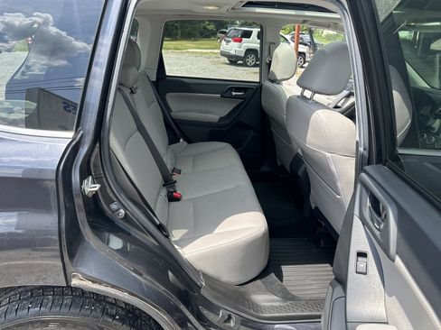 Used 2016 Subaru Forester 2.5i Limited AWD/4WD image 19