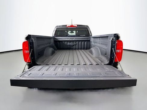 Used 2018 Chevrolet Colorado Z71 w/ Z71 Midnight Edition image 27