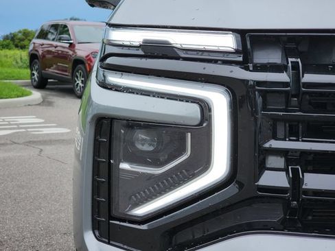 Used 2025 Chevrolet Tahoe Z71 AWD/4WD image 11