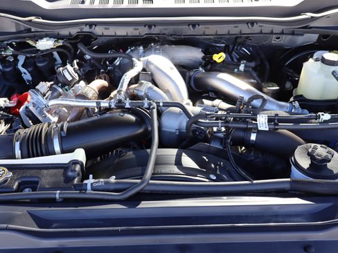 Used 2025 Ford F250 Lariat image 41