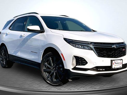Used 2022 Chevrolet Equinox RS w/ RS Leather Package AWD/4WD image 13