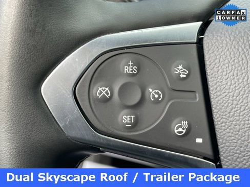 Used 2023 Chevrolet Traverse RS image 17