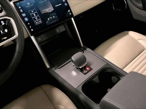 Certified 2025 Land Rover Discovery Sport S image 19