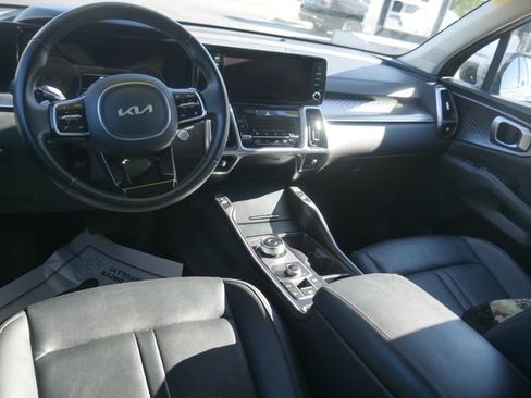 Used 2023 Kia Sorento EX AWD/4WD image 46