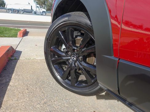 Certified 2025 MAZDA CX-30 AWD 2.5 S w/ Select Sport Pkg image 8