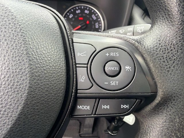 Used 2021 Toyota RAV4 LE AWD/4WD image 23