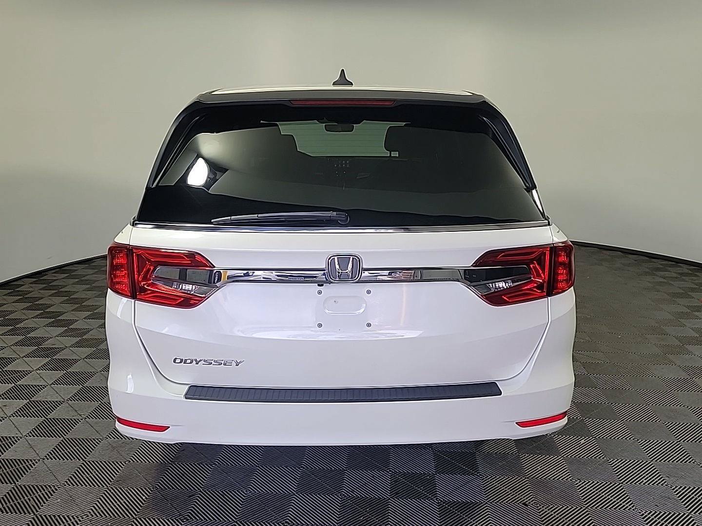 Certified 2018 Honda Odyssey EX-L image 5