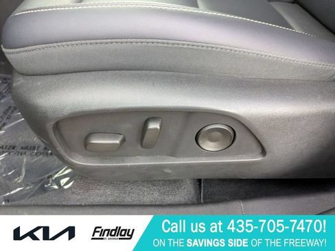 Used 2025 GMC Terrain Elevation w/ Elevation Premium Package AWD/4WD image 17
