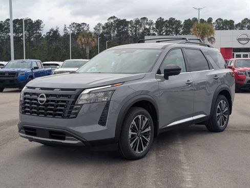 New 2026 Nissan Pathfinder Platinum FWD image 7