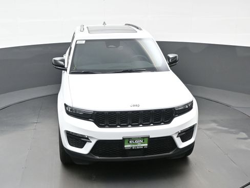 New 2025 Jeep Grand Cherokee Limited w/ Black Appearance Package image 25