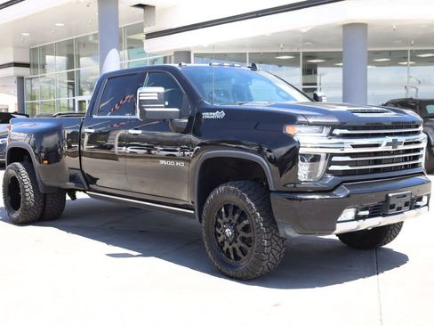 Used 2022 Chevrolet Silverado 3500 High Country w/ Safety Package II AWD/4WD image 8