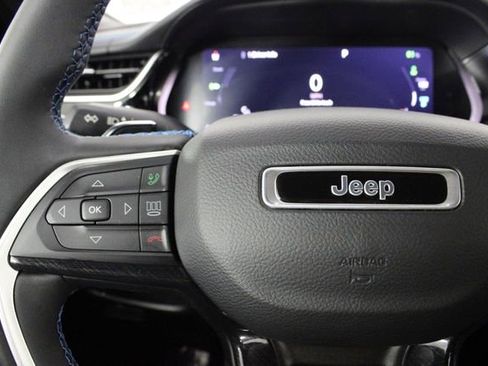 Used 2022 Jeep Grand Cherokee Trailhawk w/ Advanced Protech Group II AWD/4WD image 24