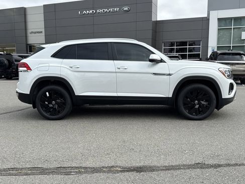 New 2026 Volkswagen Atlas Cross Sport SE FWD image 11