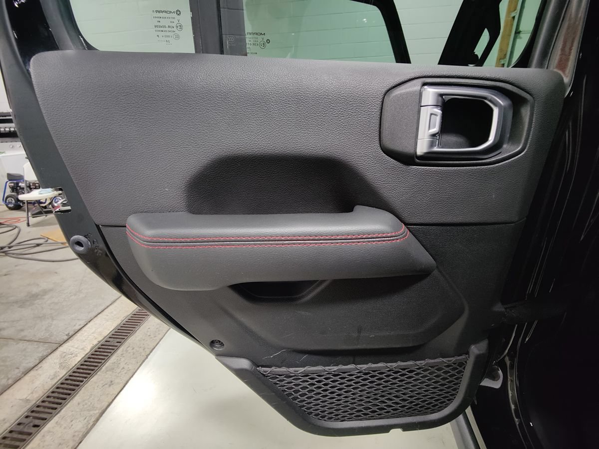 Used 2021 Jeep Wrangler Unlimited Rubicon AWD/4WD image 47