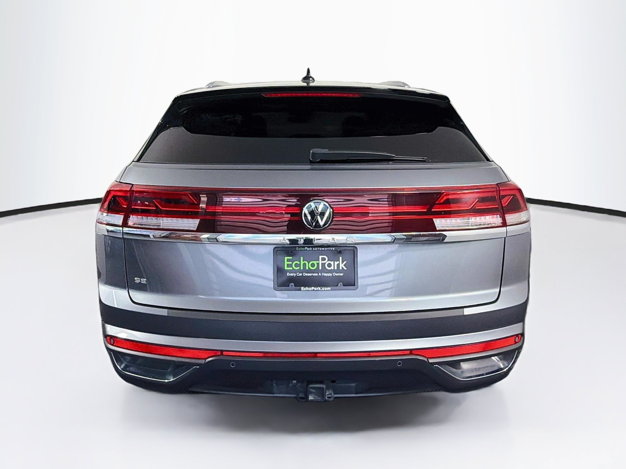 Used 2024 Volkswagen Atlas Cross Sport SE w/ Panoramic Sunroof Package FWD image 7